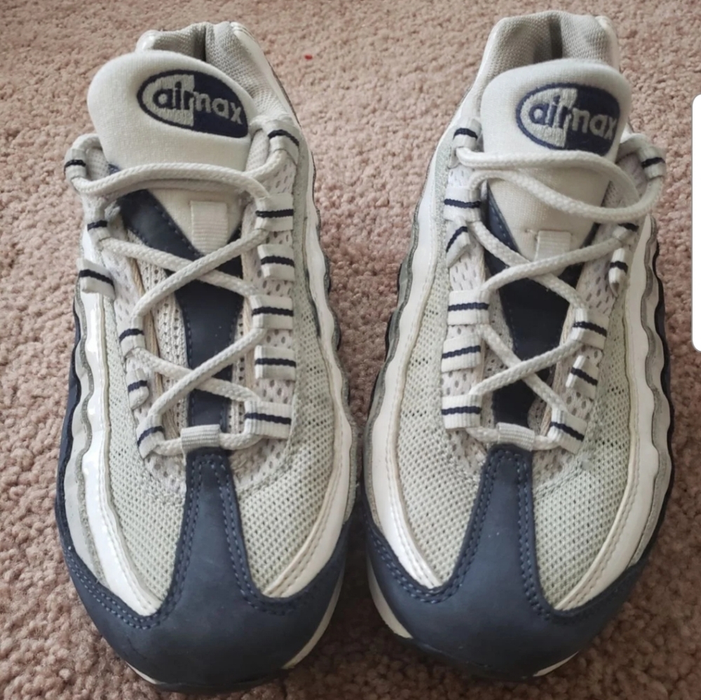 Blue and white Airmax 95 | youth size 4